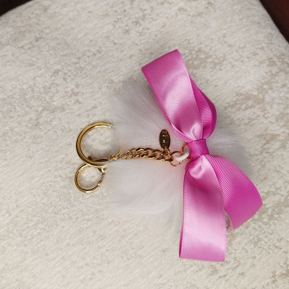 UGG HOLIDAY KEY CHAIN - Picture 3 of 9